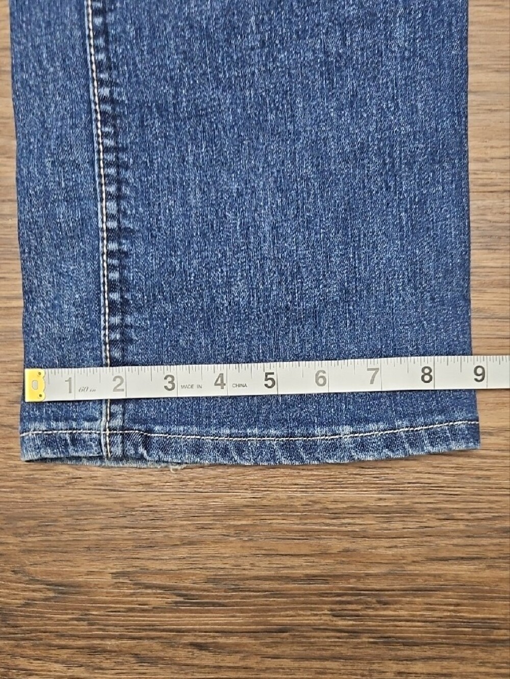 Aura by Wrangler Flare Jeans Medium Wash 11/12 x 34 - Picture 9 of 14